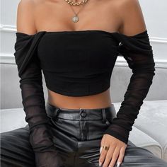 Brand New Black Non-stretch Top For Night Out, Black Top For Going Out In Winter, Winter Going Out Black Top, Black Long Sleeve Top, Black Long Sleeve, Long Sleeve Top, Long Sleeve Tops, Sleeve Top, Womens Tops