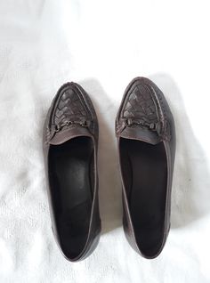 "Vintage women`s leather upper dark brown shoes. 6 1/2 UK size. Frontal woven loafers with small buckles. Made in Brazil. Low heels mocassins. Brown leather mocassins style shoes. brand: Ecco club condition: a little bit used, but in normal condition. On the left shoe back are scratches - photo No.8. measurements: sizes: outsole length 28 cm / 10.9\" in heels height 3 cm / 1.2\" in bottom sole width in widest place 8,5 cm / 3.3\" in 6.5 size UK - labeled size; 40 size EU, 8.5 size US" Brown Loafers With Woven Sole, Brown Closed Toe Loafers With Woven Sole, Brown Almond Toe Loafers With Woven Sole, Brown Woven Leather Loafers With Round Toe, Brown Woven Leather Slip-on Loafers, Woven Loafers, Womens Leather Booties, Dark Brown Shoes, Womens Loafers