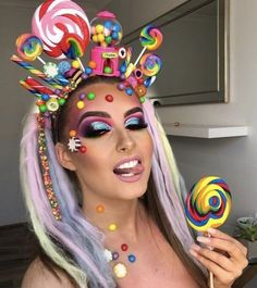 Candy Land Couples Costume, Candy Headpiece Diy, Candy Shop Costume, Candy Land Hair Ideas, Candy Land Costume Ideas, Lollipop Costume Women, Candy Themed Halloween Costumes, Eye Candy Costume