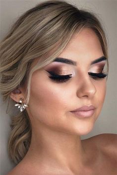 Dark Bridal Makeup For Green Eyes, Simple Wedding Makeup, Skincare Favorites, Fall Wedding Makeup, Bridemaids Hairstyles