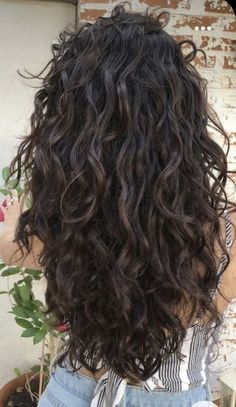 2b Hair, Natural Wavy Hair, Beautiful Curly Hair, Natural Curls Hairstyles, Hair Stylies, Hair Stylist Life, Curly Hair Care, Cut My Hair