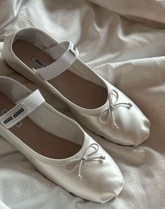 Miu Miu Ballerina, Miu Miu Ballet, Ballet Flats White, Chanel No 5, Elegant Heels, Ballerina Shoes Flats, Vogue Beauty, Ballet Slippers, Ballerina Shoes