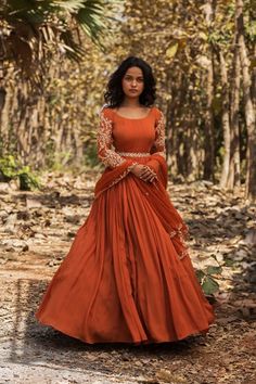 Dresses For Wedding Function, Bridal Colors, Saree Jacket, Garba Dress, Mehndi Outfits, Combination Dresses, Anarkali Dresses, Function Dresses, Reception Outfit