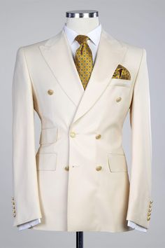 Bradymensuit custom made this Creamy White Double Breasted Stylish Peaked Lapel Men Suits with rush order service. Discover the design of this Off White Solid Color Peaked Lapel Double Breasted mens suits cheap for prom, wedding or formal business occasion. Off White Jacket, Dress Suits For Men, Prom Suits, Dapper Men, Fashion Suits For Men, Men’s Suits, Men Clothes, Formal Business, Mens Dress