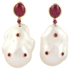 18KT:3.786g, Pearl:115.16ct, Ruby:9.81ct, Size: 40X17 MM Luxury Drop Earrings With 17 Jewels, Classic Dangle Earrings With High Luster, Luxury Teardrop Earrings With High Luster, Luxury Drop Jewelry With High Luster, Elegant White Ruby Earrings, Classic Evening Ruby Jewelry, Luxury High Luster Drop Jewelry, Fine Jewelry Drop Earrings With High Luster, Elegant Ruby Earrings With 17 Jewels