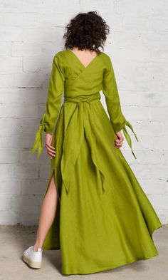 Long Linen Shirt Dress With Belt A90489 - Etsy Greece Green Tie Waist Maxi Wrap Dress, Green Maxi Length Wrap Dress With Tie Waist, Green Maxi Wrap Dress With Tie Waist, Green Fitted Wrap Maxi Dress, Fitted Belted Wrap Maxi Dress, Fitted Green Belted Wrap Dress, Fitted Wrap Maxi Dress With Belt, Green Belted Cuffs Dress For Spring, Green Spring Dress With Belted Cuffs