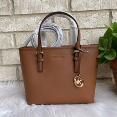 New With Tag 100% Authentic Michael Kors Casual Tote Bag, Michael Kors Casual Bags With Branded Hardware, Casual Brown Michael Kors Bag, Michael Kors Brown Casual Bag, Yellow Tote Bag, Brown Rings, Neoprene Tote, Michael Kors Mercer, Michael Kors Satchel