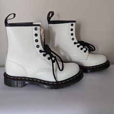 New With Tags No Box Brand: Dr Martens Sizes: 7 & 9 Smooth Leather Color: White Dr Martens White, White Boots, Dr Martens Shoes, Martens Shoes, Dr. Martens, Lace Up Boots, Smooth Leather, Color White, Size 7