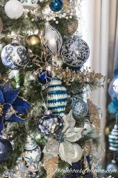 Blue, White And Gold Christmas Tree Decor Blue And White Christmas Ornaments, Gold Christmas Tree Decor, White And Gold Christmas, Blue And White Christmas, Decorate A Christmas Tree, Gold Christmas Tree Decorations, Blue Christmas Decor, White Christmas Ornaments, Blue Christmas Tree