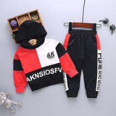 2-piece Color-block Hoodie & Pants for Children Boy - PrettyKid Adorable Baby Outfits, Girl Baby Clothes, Baby Clothes Newborn, Wash Label, Cool Baby Clothes, Children Boy, Hoodie Pants, Childrens Clothing Boutique, Clothes Trendy