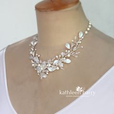 Elegant White Bride Necklaces, Elegant White Necklace For Bride, Delicate Rose Gold Pearl Necklace For Wedding, Delicate Silver Necklaces For Brides, Delicate White Bride Necklaces, Delicate White Necklaces For Brides, Delicate White Necklace For Bride, Delicate White Bridal Necklace, Wedding Jewelery