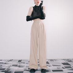 Oversized beige leather pants with pockets on the side and back. 100% leather - lining 100% polyester. Dry clean only Beige Leather Pants, Pants With Pockets, Pants Large, Zac Posen, Fashion Jewellery, Independent Designers Fashion, Paloma, Badger, Timeless Pieces