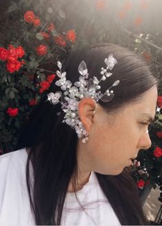 If you're looking for romantic and unique earrings on your wedding day this ear cuff earring is for you. This blooming beauty is a 100% handmade work! The flowers are made of UV resin, that is the new trend in handmade jewelry. Each petal is created manually. The earrings are finished with clear crystal rhinestones and Czech beads to enhance its design and shape. The lavender flowers are enhanced with pearls.  - The color of flowers are lavender( it is possible to make in any other color) - Avai Flower Ear Cuffs, Leaf Ear Cuffs, Earrings Cuff, Elf Ear, Elf Ear Cuff, Fairy Earrings, Fairy Ears, Cuff Earring, Flower Ear