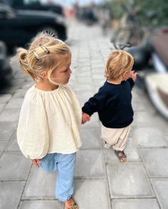 Cami Outfits, Mini Instagram, Well Dressed Kids, Baby Dust, Blonde Kids, Blonde Babies, Summer Outfits Kids, Toddler Rooms, Kid Clothes