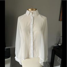 Akira White Chiffon Top Size M Trendy Flowy Chiffon Blouse, Flowy Chiffon Trendy Blouse, Trendy White Sheer Blouse, Chic Flowy Chiffon Blouse, Flowy Chiffon Chic Blouse, Chic Chiffon Blouse For Layering, Sheer Chiffon Blouse For Work, Flowy White Blouse For Layering, Chic White Chiffon Blouse