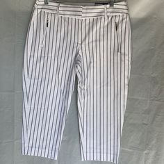 Apt. 9 Mid-Rise Striped Capri Pants Size 10 New New With Tags Measurements; Rise 9.5” Waistline 31” Inseam 19.5” Shipped Within 24hrs Monday Through Friday Thank You White Stretch Capris For Work, White Cropped Leg Capris For Work, White Capris With Pockets For Work, Khaki Capris, Casual Summer Pants, Black Capri Pants, Grey Slacks, Womens Capri Pants, Denim Capris