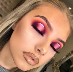 Heavy Glam Makeup, Pink Orange Eyeshadow, Glam Makeup Pink, Orange Eyeshadow Looks, Trucco Glam, Trucco Smokey Eye, Makeup Nude, Plouise Makeup, Orange Eyeshadow