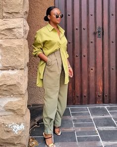 Green Shirt Outfits Women, Saturday Fits, Modest Christian Clothing, Mode Dope, Mommy Style, Stylish Work Outfits, Looks Chic