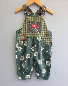 Baby Thrift Clothes, Christmas Baby Clothes, Trendy Christmas Outfits, Vintage Baby Clothes, Baby Fits, Baby E, Baby Co, Baby G