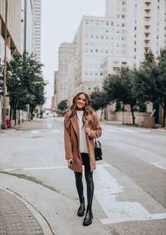 Lauren Kay Sims Outfit, Teddy Coat Outfit, Gifts From Amazon, Lauren Kay Sims, Style Lookbook, Lapel Jacket, Europe Fashion, Amazon Essentials, Daily Ritual