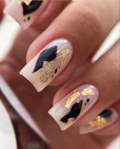 Gold Wedding Nails, Brides 2023, Russian Nails, Abstract Nail, 2023 Nails, Nails Beautiful, Wedding Nails Glitter, Gold Glitter Nails, Beige Nails