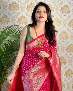 Simple Sarees, Indian Fashion Saree, Banarasi Silk Saree, Saree Blouse Designs Latest, Saree Trends, Stylish Sarees, Saree Look