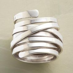 WRAPAROUND RING Robert Redford, Diy Schmuck, Schmuck Design, Bling Bling, Jewelry Inspiration, Band Rings, Sterling Silver Jewelry, Beautiful Jewelry, Silver Ring