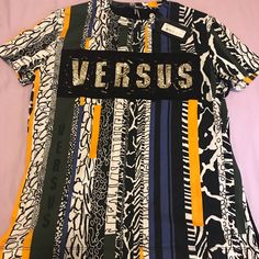 Brand New T Shirt With Tags -Versace Designer Yellow Short Sleeve Tops, Mens Versace, Versace Shirts, Versace Print, Versace T Shirt, Versus Versace, Lion Tshirt, Versace Shirt, Versace Men