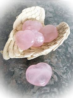 Lady Aphrodite, Pink Stones, Pretty Rose, Pretty Roses, Puffy Heart, Blogger Girl, Rose Quartz Crystal, Pink Quartz, Aphrodite