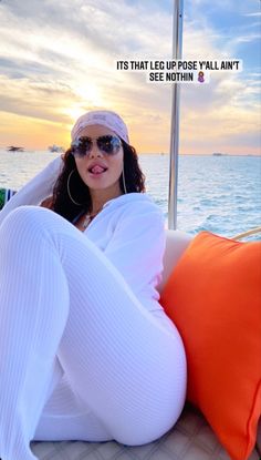 Party Outfit Ideas Casual, Boat Cruising, Hijab Summer Outfits, Yacht Outfit, Yellow Dress Casual, Khloe Kardashian Photos, Holiday Outfits Summer, Cocktail Party Outfit, Artificial Eyelashes