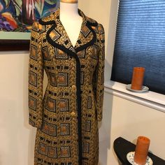 Vtg. 70s Lilli Ann Paris/ Sf Glamorous Mod Metallic Brocade Evening Coat - S/M Rare & Worthy Of A Rock Star! New Unworn Vintage Condition - Absolutely Spectacular! A Rare Example Of Lilli Ann In Perfect Shape! This Is A Very High Quality, Well Made Couture Coat. It Is Gorgeous! Exciting Provenanace: Imagine My Excitement While Watching The French Tv Series: Ask - Call My Agent Season 4, Episode 5 Guest Starring Signoury Weaver. The Actor's Agent, Andrea, Is Rushing To Meet Signoury At The Fabulo Vintage Fall Blazer For Parties, Vintage Blazer For Fall Party, Retro Evening Outerwear For Fall, Retro Fall Evening Outerwear, Vintage Fall Party Blazer, Vintage Double-breasted Outerwear, Vintage Gold Outerwear For Formal Occasions, Gold Vintage Outerwear For Formal Occasions, Gold Vintage Formal Outerwear