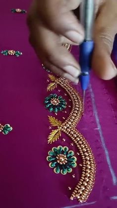 Pink Blouse Aari Designs, Designer Blouse Neck Designs, Simple Hand Work For Blouse, Aari Work Blouse Hand Border Design, Not Work Blouse Design, Border Design For Blouse, Easy Maggam Work Designs, Simple Aari Back Neck Design, Tread Work Aari Blouse Simple