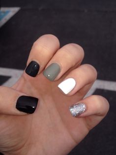 Dark grey, black, white, and sparkle Grey Black And White Nails Acrylic, Different Shades Of Gray Nails, Black Grey White Nails Ideas, Grey Nails With Accent Nail, Grey Black White Nails, Black White And Grey Nail Designs, Gray Fingernails, Gray Black And White Nails, Black White And Gray Nails