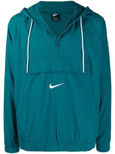 NIKE NIKE LEICHTE JACKE MIT NIKE-SWOOSH - GRÜN. #nike #cloth Kangaroo Jacket, Nike Sports Jacket, Nike Clothes, Sport Jacket Men, Coach Jackets, Sports Jackets, Jersey Jacket, Tracksuit Jacket, Nike Air Force Ones