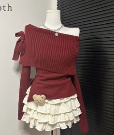 #fashion #aesthetic #roupasfemininaslindas Winter Korean Fashion, Bow Sweater, Winter Chic, Women Skirt, Outfit Inspirationen, Pretty Outfits, Aesthetic Clothes, Fashion Inspo Outfits