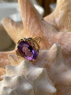 Vintage 14k yellow gold ring engagement ring promise ring with 8 ct faceted amethyst cabochon size 8 3/4 US circa 1980's. Such a beautiful ring. Hallmarked 14k and the amethyst is in great condition such a lovely ring that can make a lady very happy. Gold Ring Engagement, Victorian Gold, Amethyst Gem, Purple Band, Yellow Gold Engagement Rings, Lovely Ring, Size 10 Rings, Ring Promise, Beautiful Ring