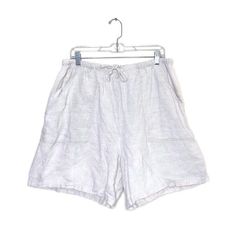 Vtg BAY STREET Women's 100% Linen Tan Shorts Stretch Loose Flowy Plus Size 1X. Those item is in good used condition. Minimal overall wear. No rips, stains, or tears. Please see photos for details of wear and condition. Waist: 17" laying flat. Has stretch. Length: 23" Rise: 13" Tan Shorts, Outfits Mit Shorts, Skorts, Short Outfits, Favorite Outfit, Overalls, Art Collection, Bathing Beauties, Womens Shorts