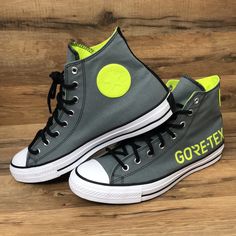 Brand New In The Box No Lid Unisex Authentic Converse Goretex Weather Resistant Protection Guarantee To Keep You Dry Mint Green Shoes, Cyberpunk Outfit, Converse Chuck Taylor 70, Converse All Star White, Chuck Taylor Shoes, White High Top Converse, Converse High Top, Fun Shoes, Leather Converse