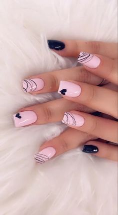 Valentine Nail Art, February Nails, Makijaż Smokey Eye, Short Acrylic Nails Designs, Gel Nail Designs, Heart Nails, Nail Designs Spring, Chic Nails, Fancy Nails