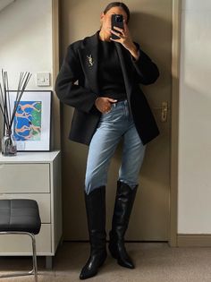 Embrace Western style with these 18 cowboy boots outfits with both business casual and relaxed vibes! For example, how cute is this everyday outfit with jeans, an oversized black blazer and tall black cowboy boots for fall and winter? Jeans Tall Boots Outfit, Cowboy Business Casual, Black Western Boots Outfit Winter, How To Style Black Cowboy Boots, Cowboy Black Boots Outfit, Business Casual Edgy Outfits, Western Boots With Jeans, How To Style Tall Boots, Cowboy Boots Outfit Black