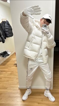 Buffer Jacket Outfit, Nike Gloves, Bubble Jacket Men, Scally Lads, Fashion Souls, Bubble Jacket, Sport Clothes, Street Style Outfits Men