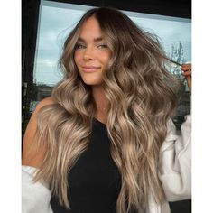 Dark Rooted Blonde Balayage, Brown With Blonde Balayage, Dark Rooted Blonde, Rooted Blonde Balayage, Brown Roots Blonde Hair, Rooted Blonde, Brown With Blonde, Brown To Blonde Balayage, Blonde Hair With Roots