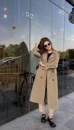 Chunky Loafers Street Styles, Chunky Loafers Outfit Style, Oxfords Outfit, Japan Outfits, Long Fall Dresses, Photo Pinterest