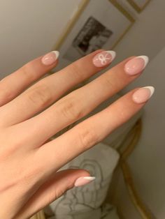 Simple Nail Inspo Almond Short, White Nails With Bow Design, Simple French Tips With Design, Confirmation Nails Simple, Bow Nails Almond, Almond Simple Nails, White Bow Nails, Cute French Nails, French Tips With Design