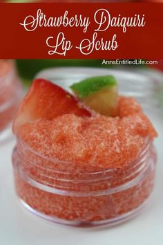 Homemade Lip Scrub, Salt Scrubs, Lip Scrub Recipe, Bath Stuff, Lip Scrub Homemade, Sugar Scrub Homemade, Lip Scrub Diy, Homemade Scrub