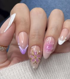 It's like Rapunzel went to the beach and brought back some fairy-tale flair!🩷😱✨👸 Old Lady Nails Designs, Manicure Ideas Summer 2024, Jelly Flower Nails, Rapunzel Nails Acrylic, Sculpted Flower Nails, Almond Nails Designs Summer 2024, Cancun Nails, Almond Acrylic Nails Designs, Simple Gel Nails