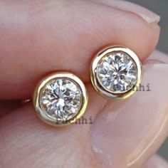 * Item Description- ~ Title:-  Round Diamond Stud Earrings / 14K Gold Solitaire Diamond Earrings / Bezel Setting Diamond Studs/ 0.22 Ct Diamond Earrings Stud/ Gift for her * Item Features- - Items Code:- LUX-2002 - 14k Solid Yellow Gold - Gold Purity:- 14k (available in Yellow/Rose/White Gold) - Diamond Weight:- 0.22 ct. - Diamond Clarity:- SI - Diamond Color:- G-H - Diamond-Cut:- Excellent (Brilliant Cut) - Diamond Quality:- 100% Genuine   * Dimensions- -------------------- Studs Size :-  3 x 3 Turquoise Gemstone Earrings, Diamond Solitaire Earrings, Diamond Earrings Studs Round, Pave Diamond Earrings, Diamond Bar, Round Earrings, Turquoise Gemstone, Diamond Earrings Studs, Diamond Solitaire