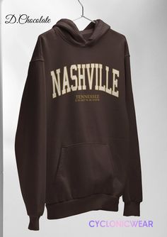 Nashville Tennessee Vintage Style College Hoodie Sweatshirt Perfect for any situation, these heavy blend hooded sweatshirts are pure comfort. Made from a polyester and cotton combination which helps designs come out looking fresh and beautiful. The collar is ribbed knit, so it retains its shape even after washing. There are no itchy side seams on these sweaters. SIZING: Sweatshirts are unisex regular fit. Pick your usual size for a normal fit or size up for a more relaxed feel. Please check size Fan Souvenir, Nashville Travel, Style College, College Sweatshirt, College Hoodies, College Team, Sweat Shirts, Nashville Tennessee, College Student