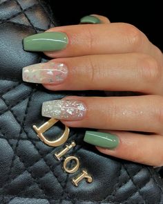 Green Acrylic Nails, Colorful Nails, Simple Acrylic Nails, Acrylic Nails Coffin Short, Short Acrylic Nails Designs, Classy Nails, Chic Nails, Short Acrylic Nails, Nail Arts