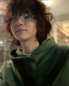 Short Hair Glasses, Korean Men Hairstyle, Hair Inspiration Short, Kawaii Hairstyles, Shot Hair Styles, Curly Hair Men, Easy Hairstyles For Long Hair, Cut My Hair, Short Curly Hair